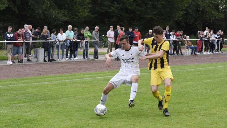 Torreiches Unentschieden vor 100 Zuschauern: Sassendorf und Oestinghausen trennen sich 3:3