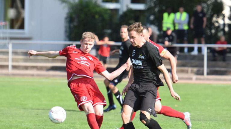 Nick Weber ist ein Stürmer, der auch gerne in der Verteidigung spielt